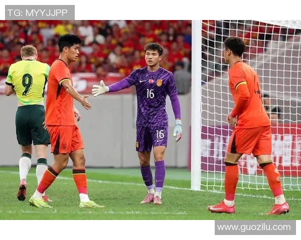 李昊在比赛中展现神勇扑救助力球队逆转胜利的精彩瞬间